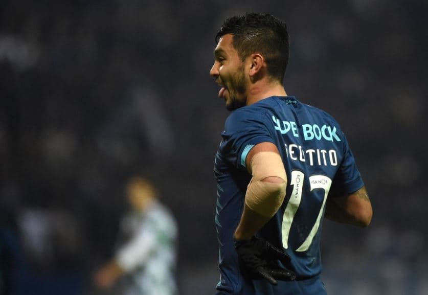 Gol de ‘Tecatito’ Corona, el mejor de enero en Portugal