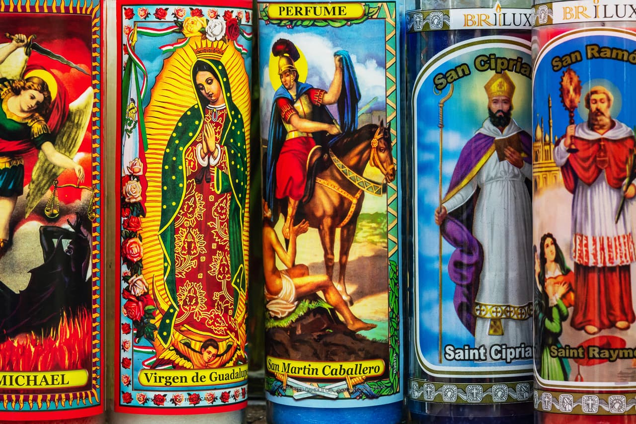 ¿Buscas saber el santoral de hoy martes 16 de diciembre de 2025?