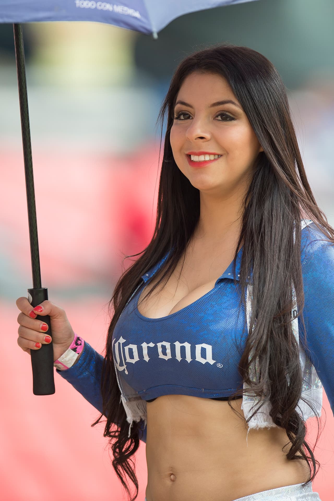 La belleza de las porristas en la fecha 16