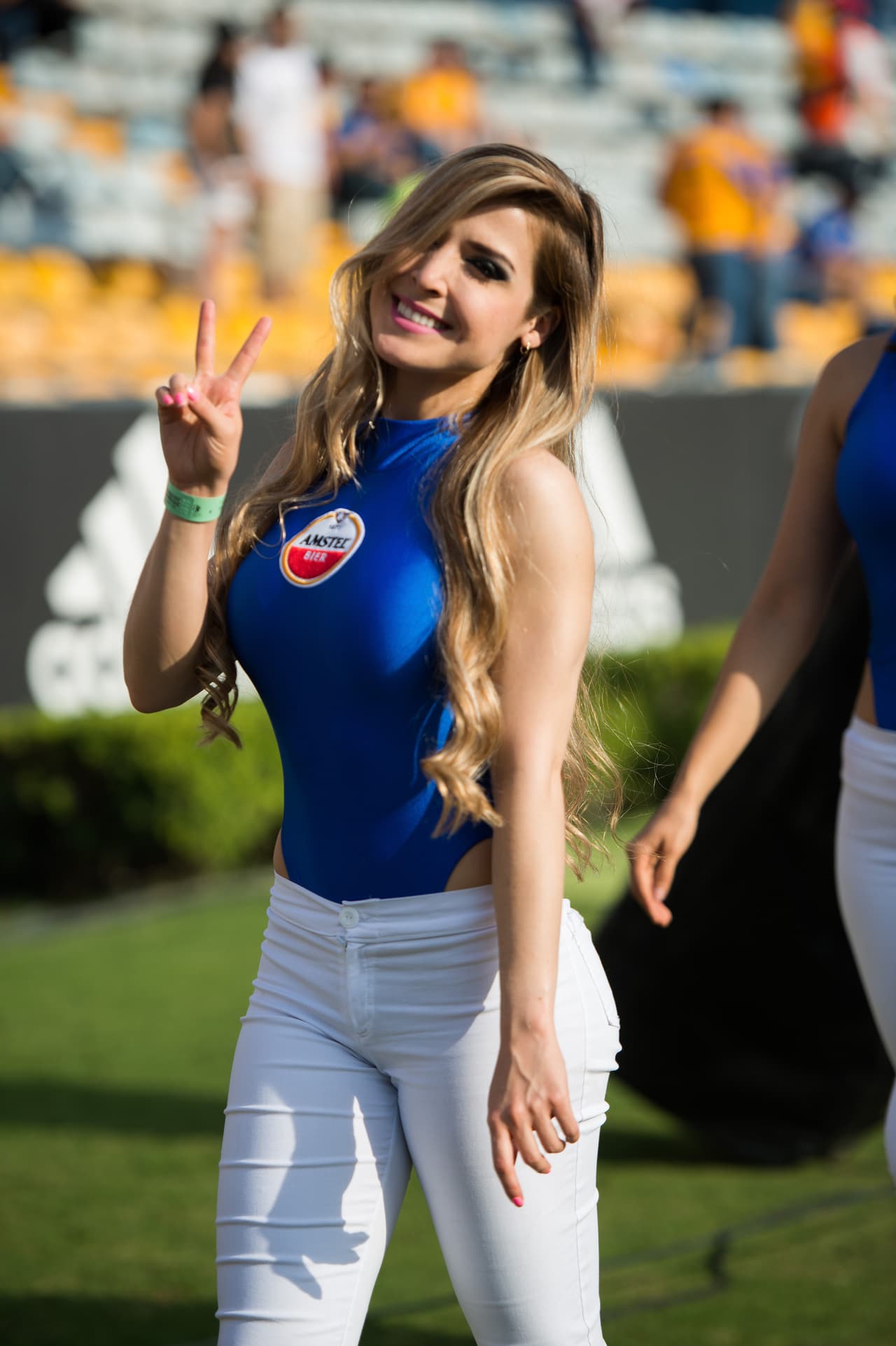 La belleza de las porristas en la fecha 16