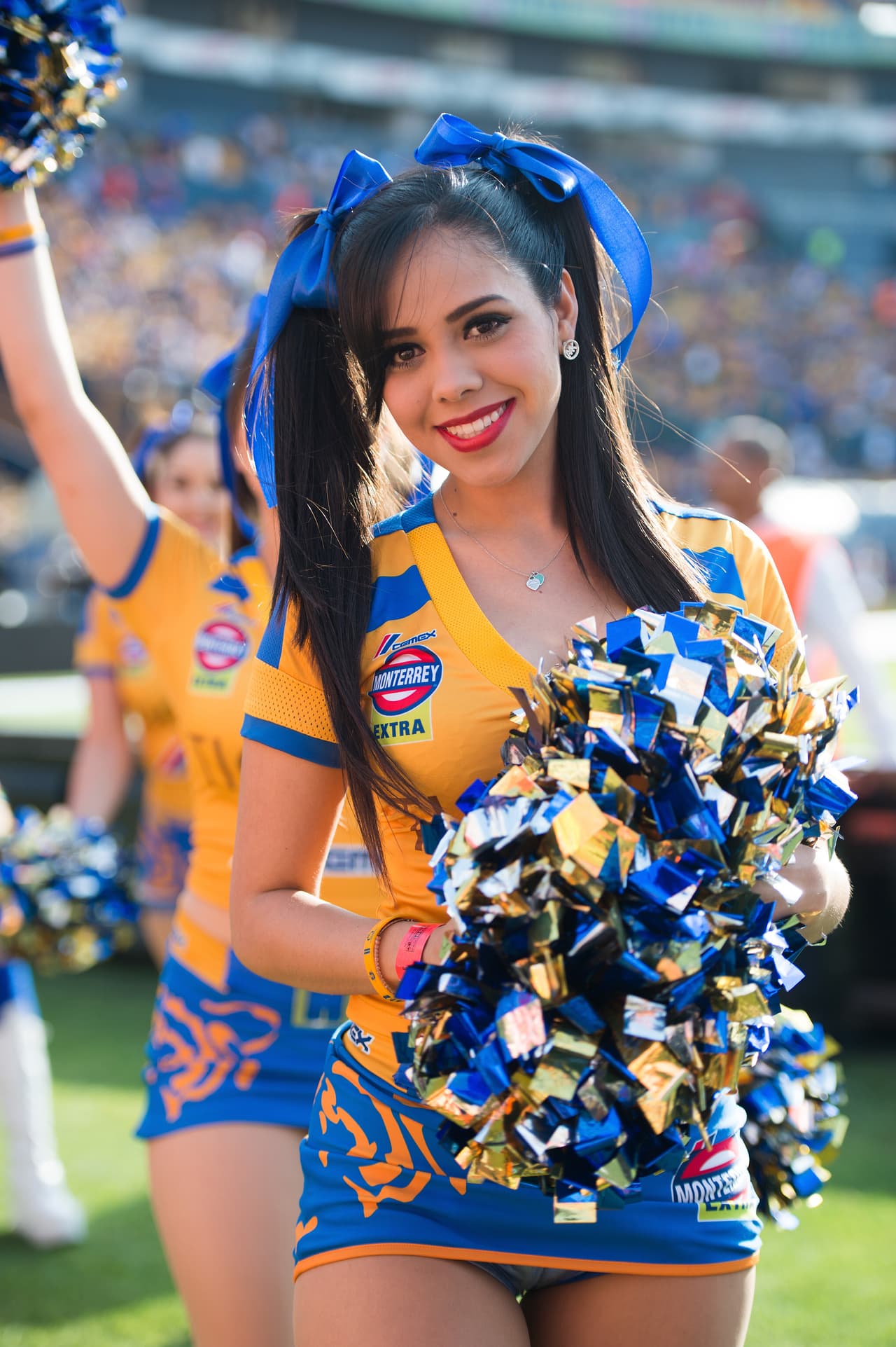 La belleza de las porristas en la fecha 16