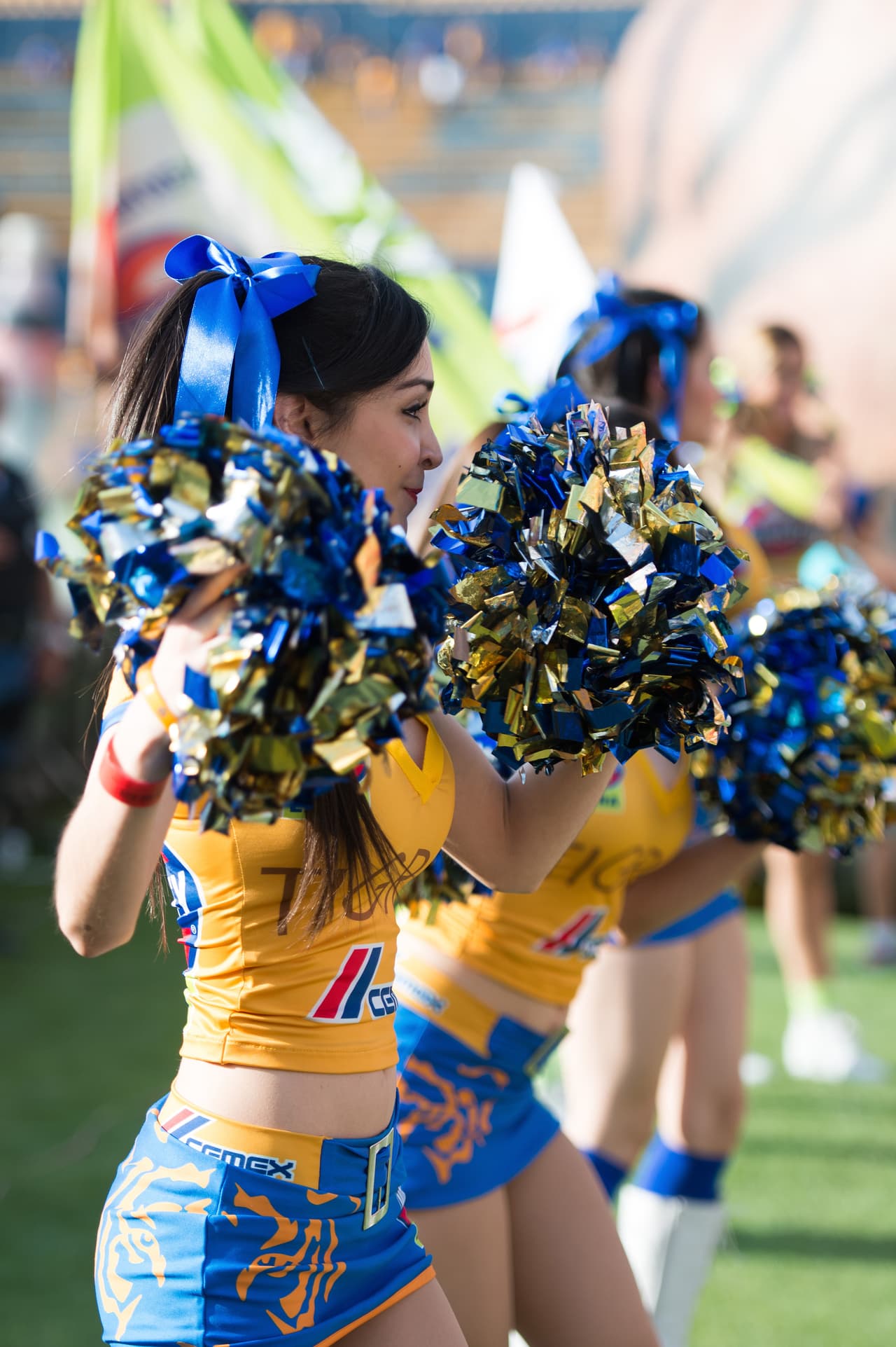 La belleza de las porristas en la fecha 16