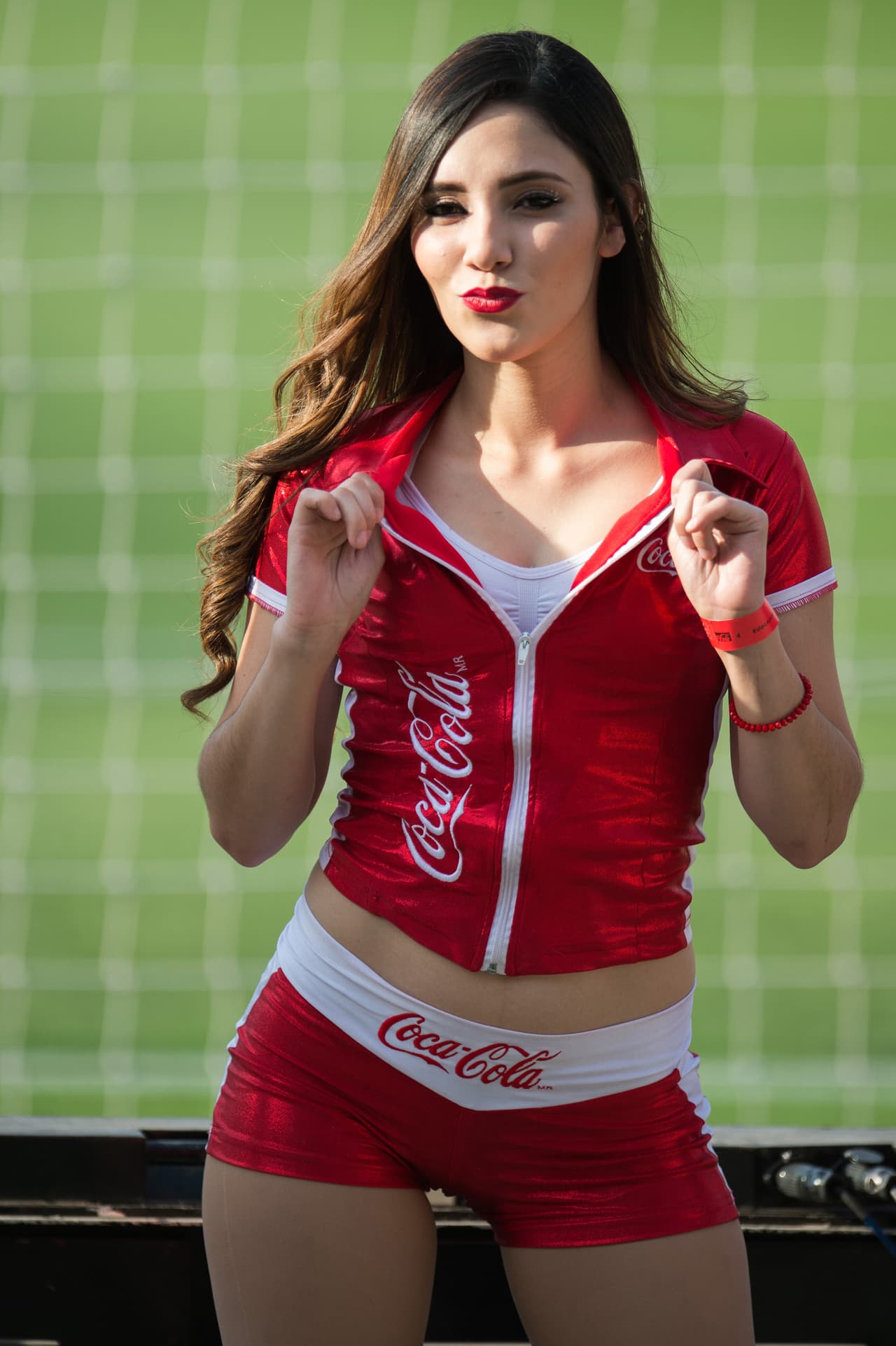 La belleza de las porristas en la fecha 16