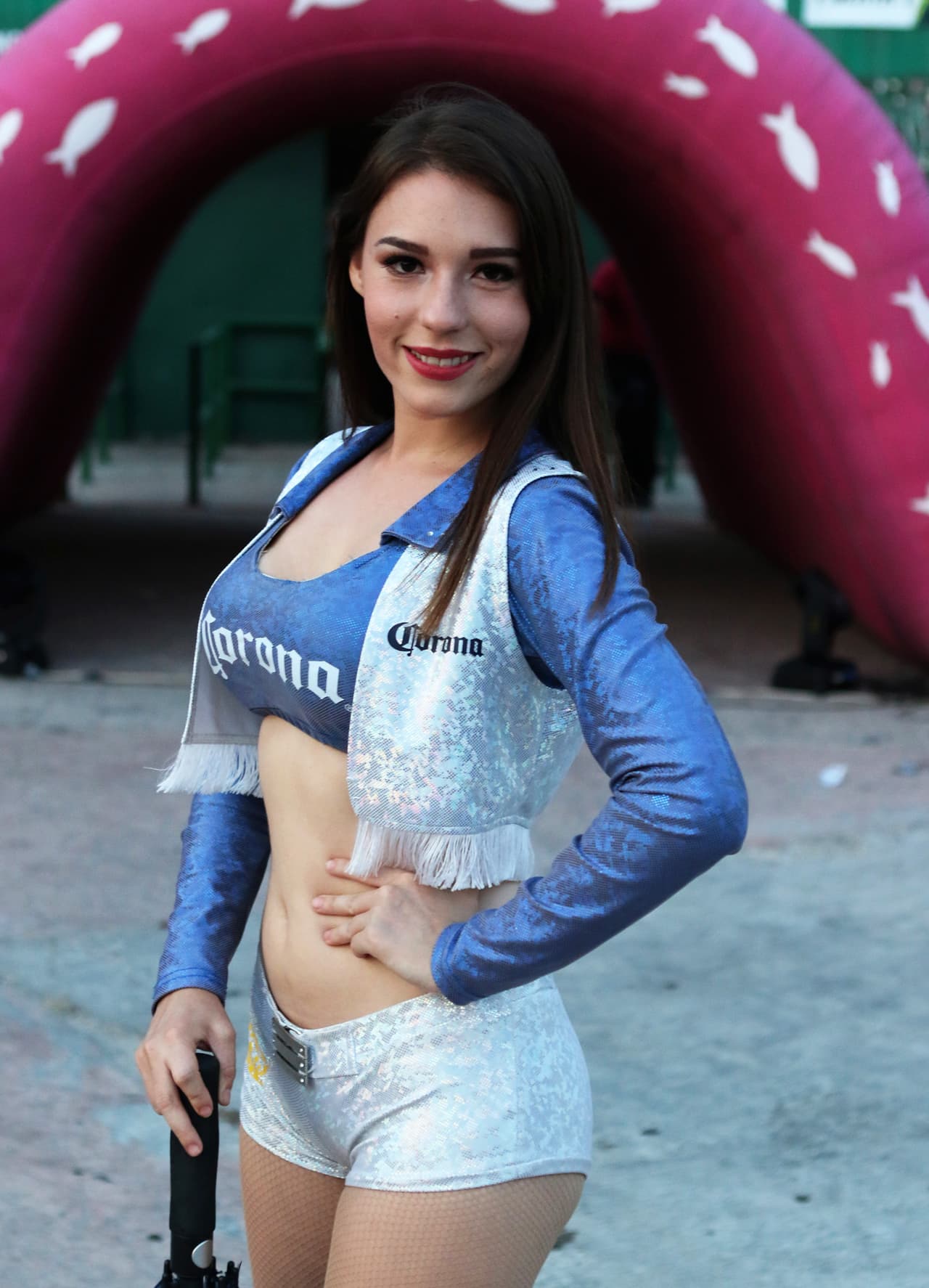 La belleza de las porristas en la fecha 16