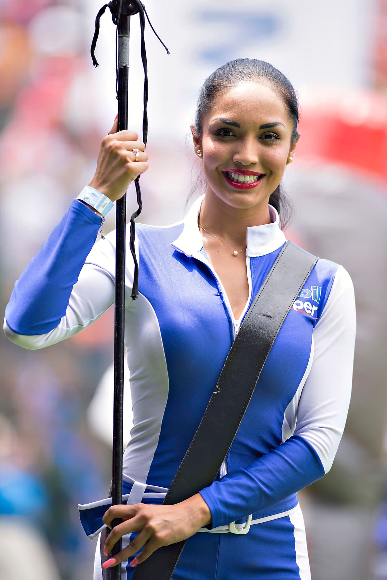 La belleza de las porristas en la fecha 16