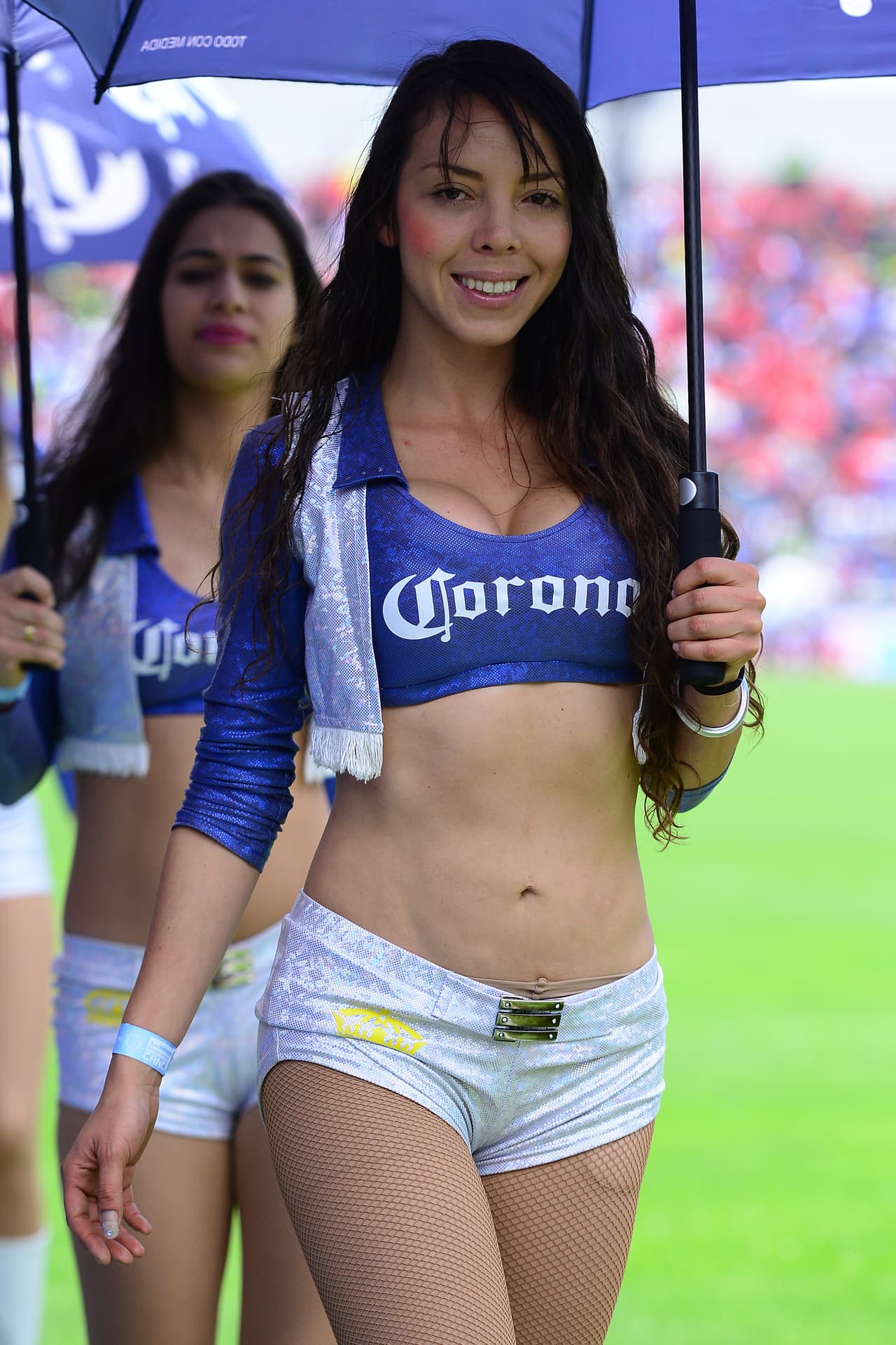 La belleza de las porristas en la fecha 16