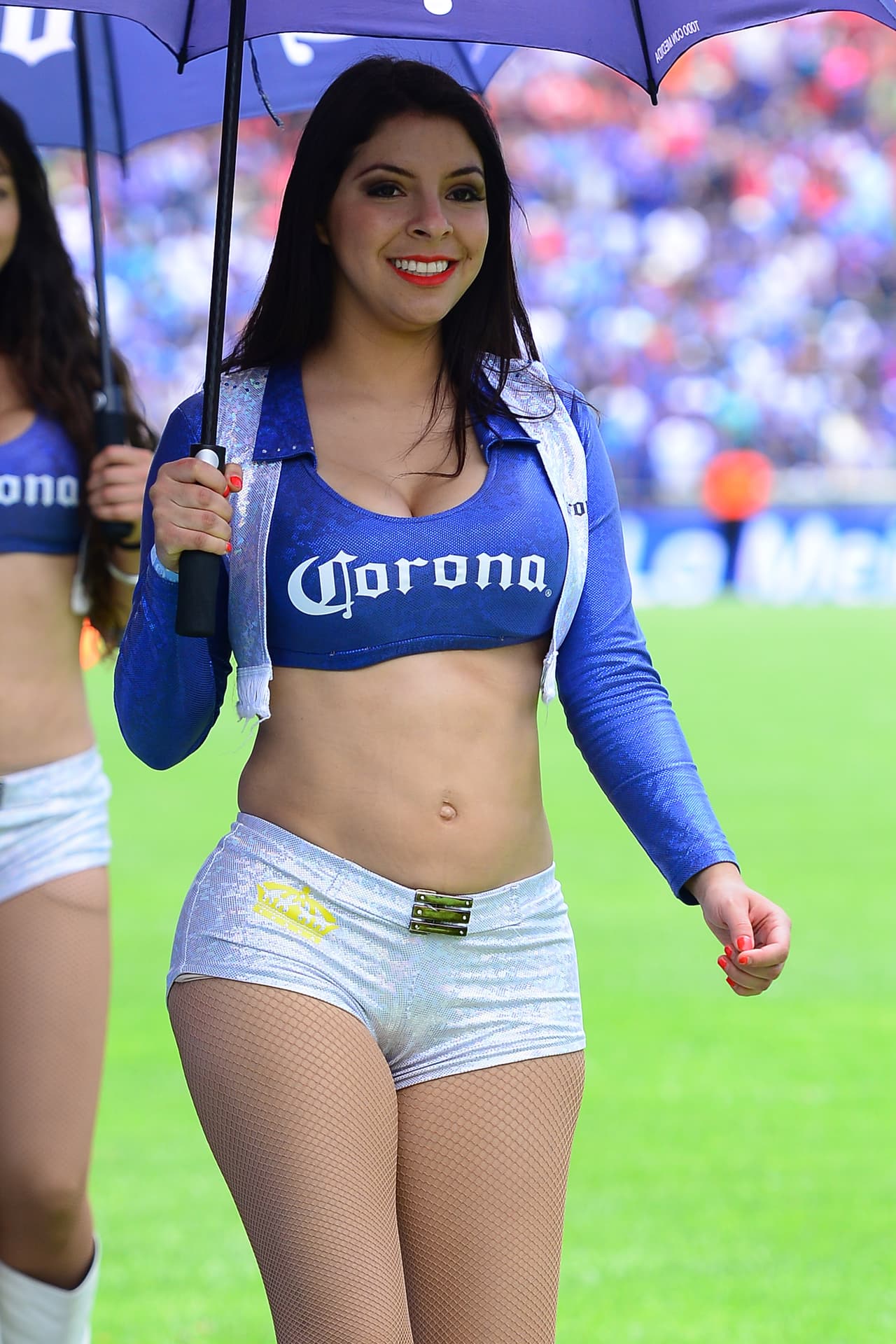 La belleza de las porristas en la fecha 16