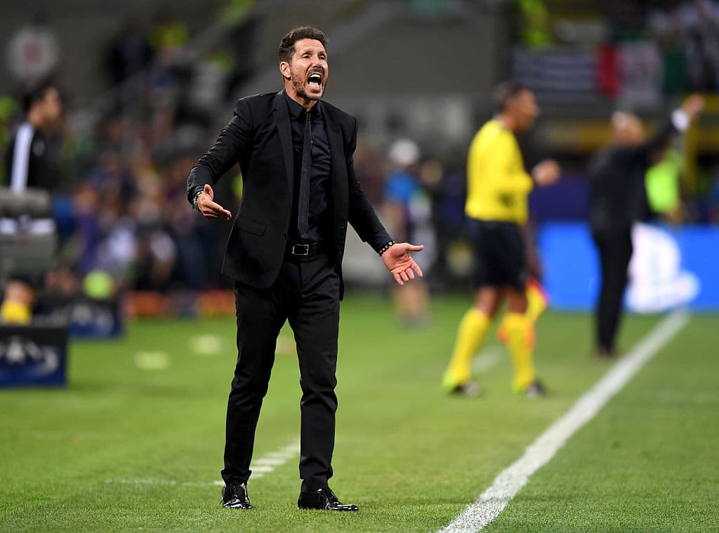 <b>Diego Simeone</b>. Referente de la selección de Argentina, con éxito como volante con Lazio, Inter, Atlético y Sevilla. Ganó la Copa UEFA con el Inter, Supercopa UEFA con Lazio y La Liga con el 'Atleti'.
<br>