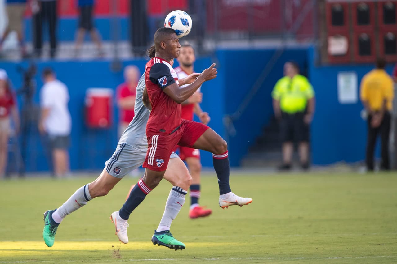 Carlos Gruezo encamina a FC Dallas a mantener el liderato del Oeste con goleada sobre Chicago