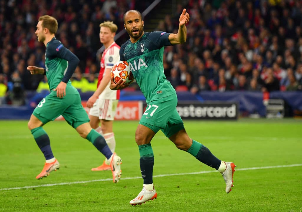 Una actuación milagrosa, providencial, para la eternidad, así fue el triplete que marcó Lucas Moura a favor del Tottenham Hotspur en la Vuelta de las Semifinales de la Liga de Campeones ante el Ajax. Moura anotó a los 55, 59 y 96 minutos los goles que le sacan de la bolsa el boleto a la Final a los Holandeses. Estas son las imágenes de esa proeza.