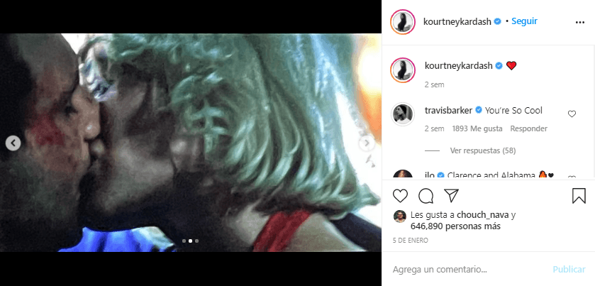 Kourtney también compartió algunas imágenes de la película ‘True Romance’ en Instagram, lo que llevó al músico a comentar "You're so cool’ (eres increíble).
