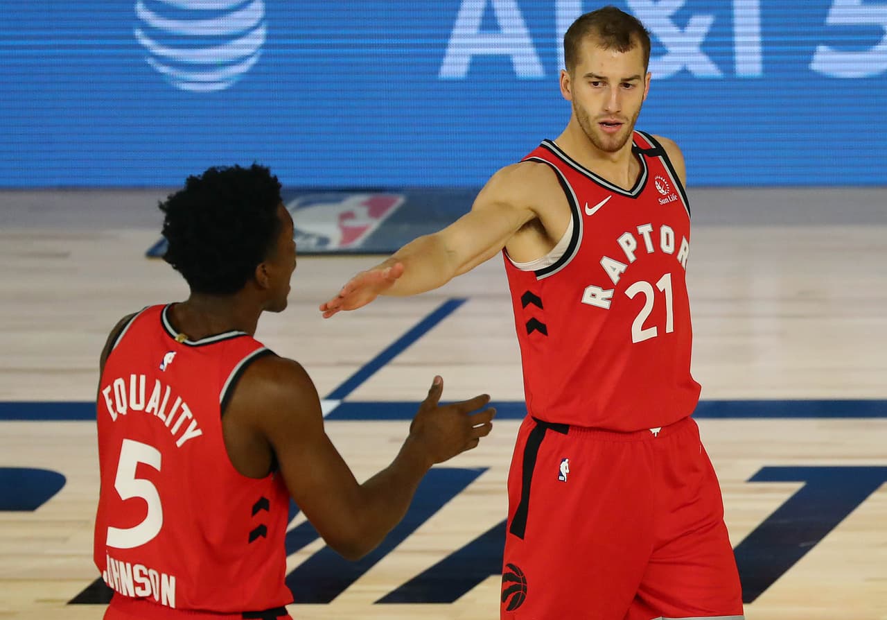 Los campeones sacaron escoba nueva en la NBA