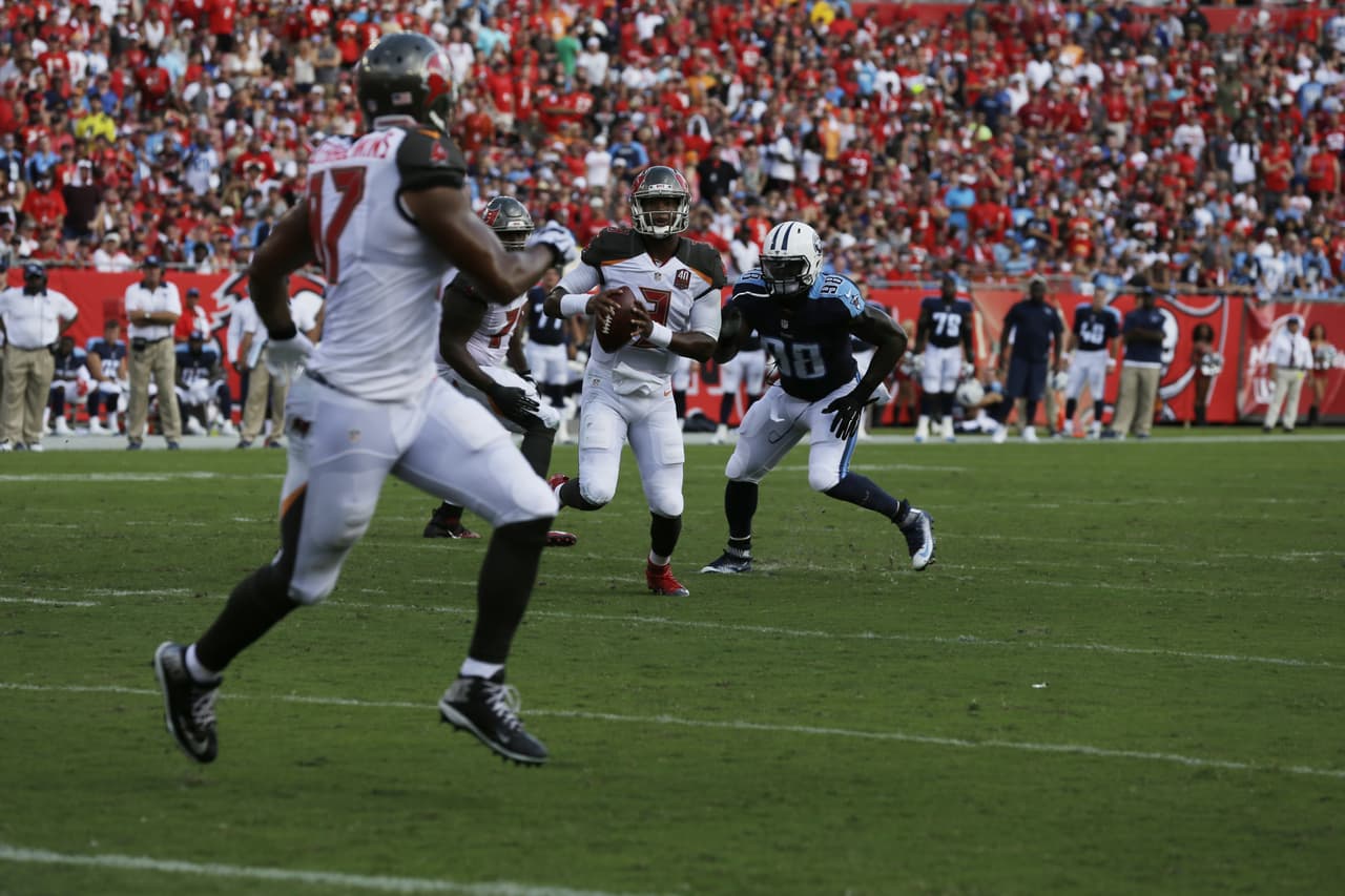 No te pierdas las mejores imágenes del duelo de la Semana 1, en el que los Tennessee derrotaron a domicilio a los Tampa Bay Buccaneers por 42-14.