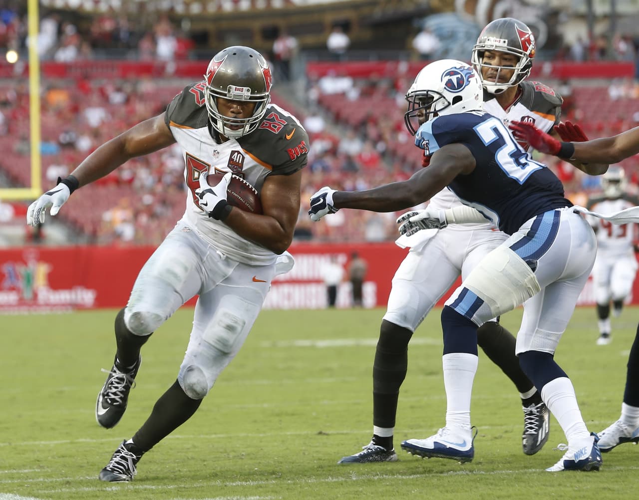 No te pierdas las mejores imágenes del duelo de la Semana 1, en el que los Tennessee derrotaron a domicilio a los Tampa Bay Buccaneers por 42-14.