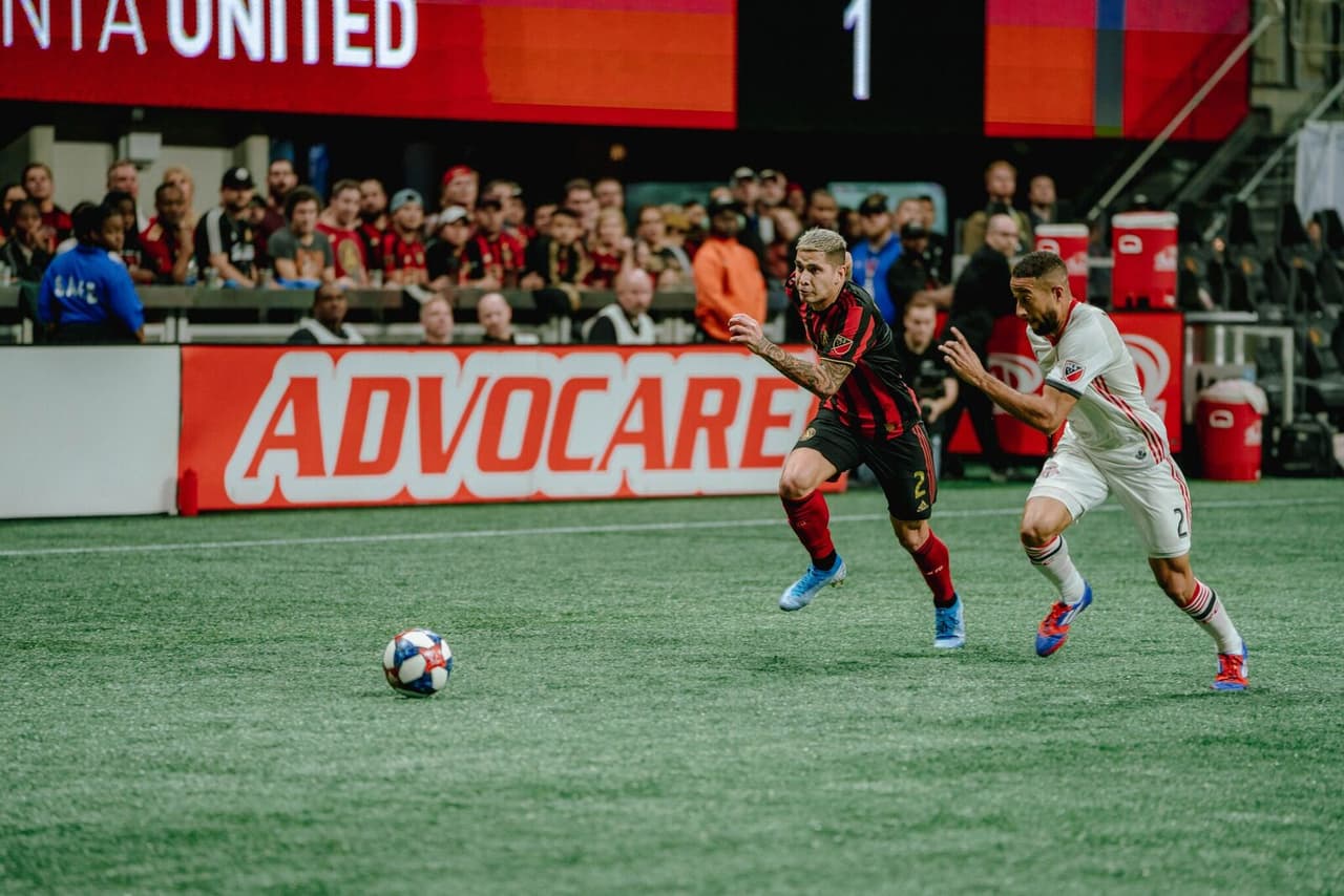 Con goles de Nicolas Benezet al 14 y Nick DeLeon al 78, el Toronto FC remonta y llega a la MLS Cup donde se enfrentarán al Seattle Sounders.