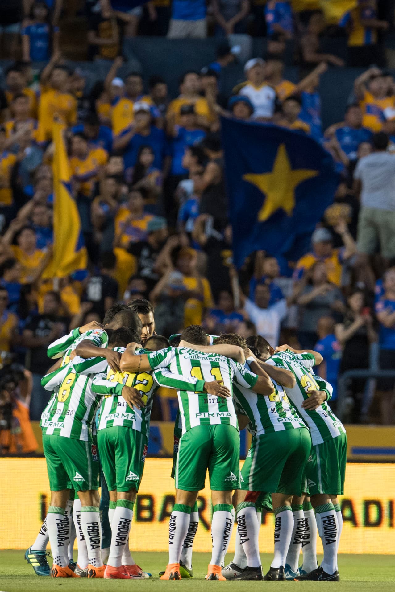 Con 15 puntos totales, León queda en la décimo cuarta posición general, muy lejos de puestos de clasificación.