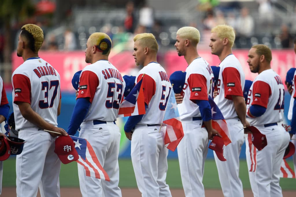 El barbero boricua de Miami que creó la fiebre de 'los rubios' en el Clásico Mundial de Béisbol