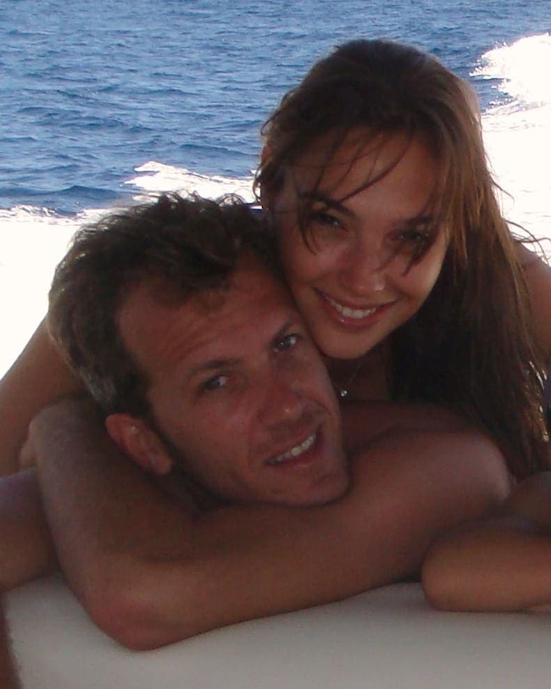 Gal Gadot subió foto con su esposo y su Valentin desde el 2006.