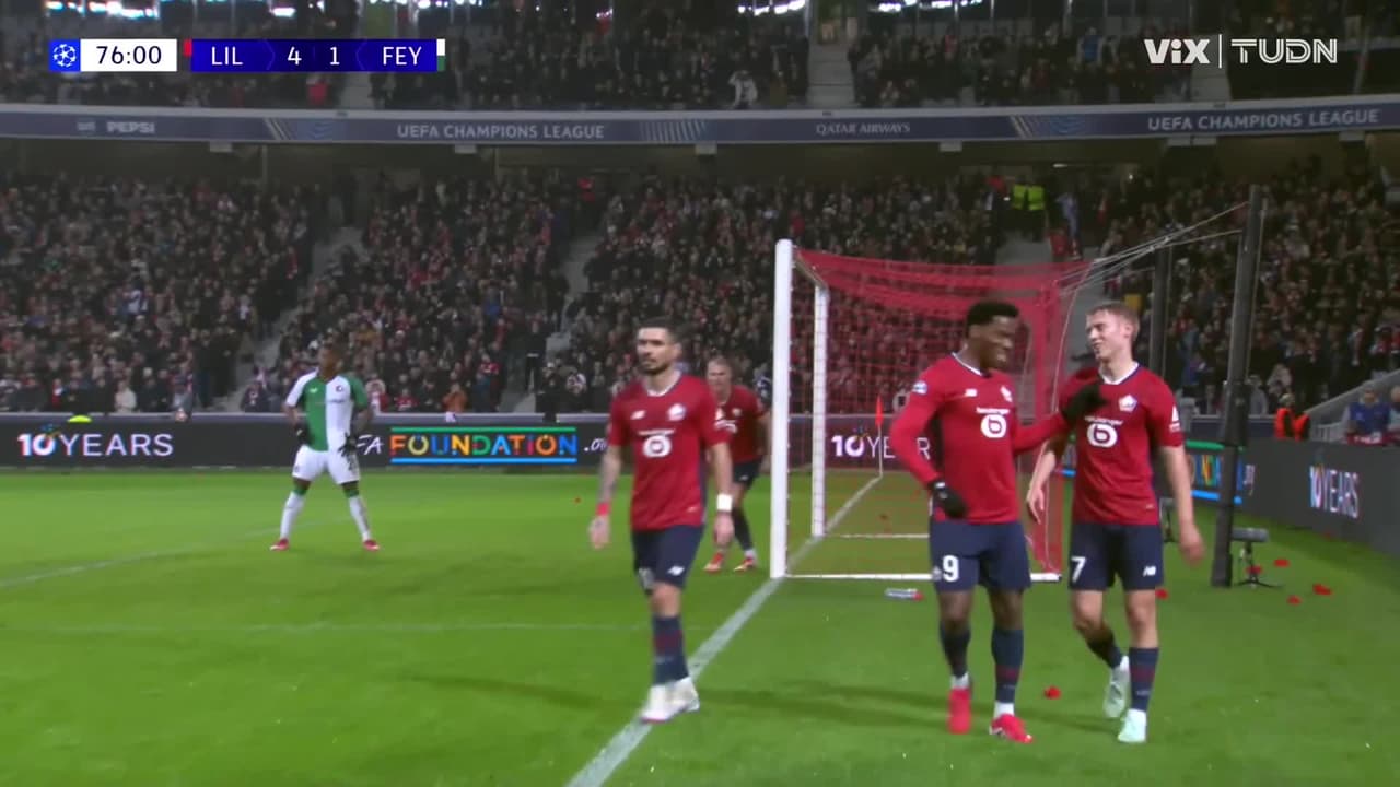 Hat-trick del Feyenoord… ¡pero de autogoles ante Lille!