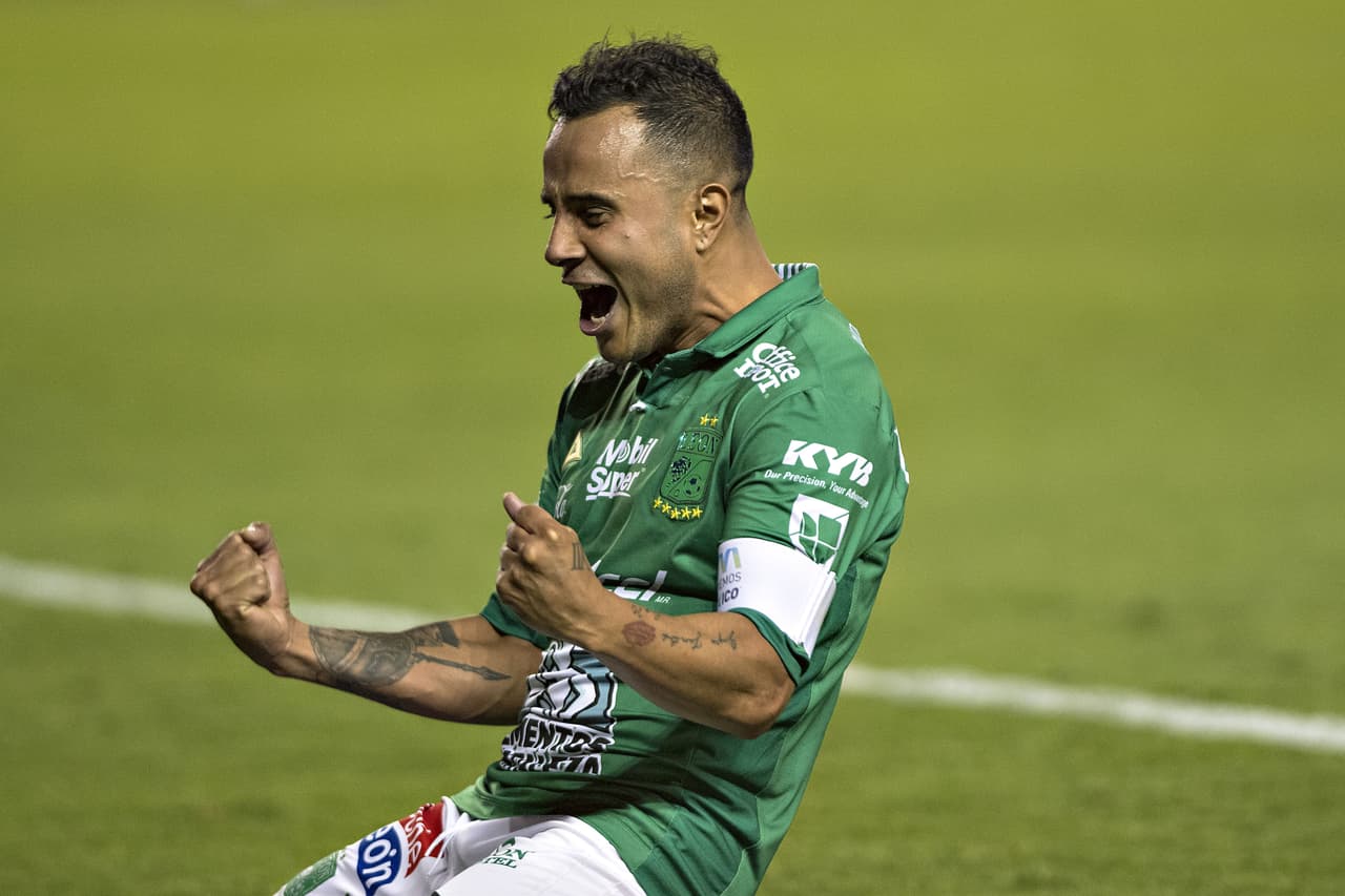 <b>6) Luis Montes</b>. El futbolista mexicano del equipo del Bajío funge como un recuperador con buen trato de balón y crucial en el esquema táctico de Ignacio Ambriz. El bajito mediocampista sumó 1503 minutos, jugó los 17 partidos de campaña regular y los de Liguilla y es un engrane de la maquinaria verde.