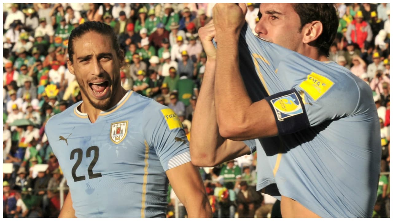 Es fundamental en el Uruguay líder de Sudamérica pero no encuentra equipo.