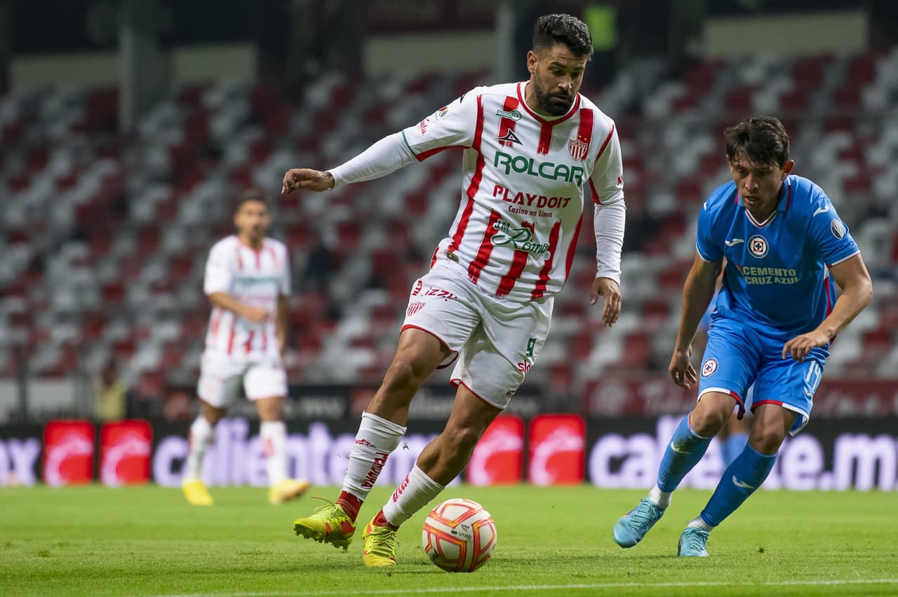 Cruz Azul y Necaxa no se hicieron daño en el primer encuentro de la Copa por México 2022 que se disputó en el Estadio Nemesio Diez de Toluca con un 0-0.