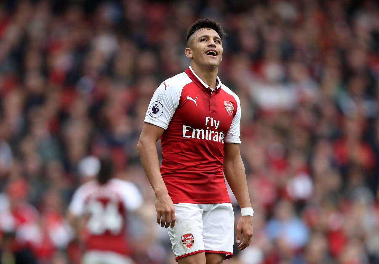 LONDON, ENGLAND - OCTOBER 01: Alexis Sanchez of Arsenal reacts during the Premier League match between Arsenal and Brighton and Hove Albion at Emirates Stadium on October 1, 2017 in London, England. (Photo by Julian Finney/Getty Images)