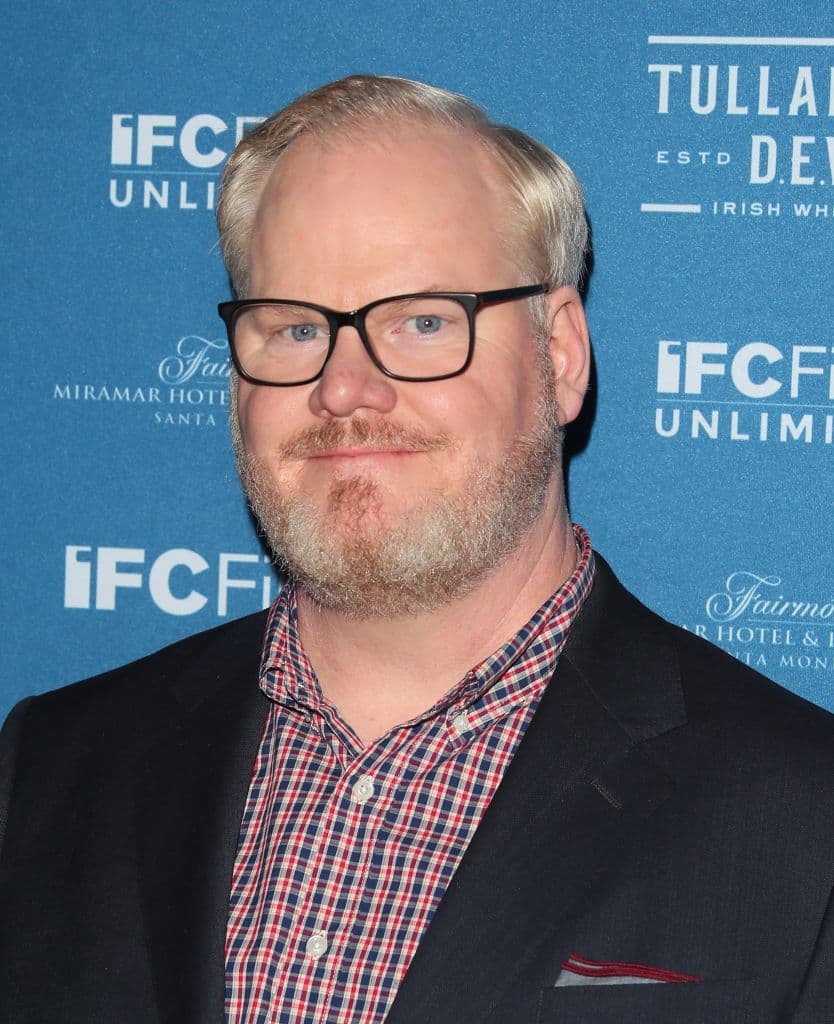 ‘Peter Pan y Wendy’ nos contará la eterna historia de una niña que va en la contra de la decisión de sus padres de mandarla a un internado, por lo que viaja junto a sus hermanos al País de Nunca Jamás.
<br>