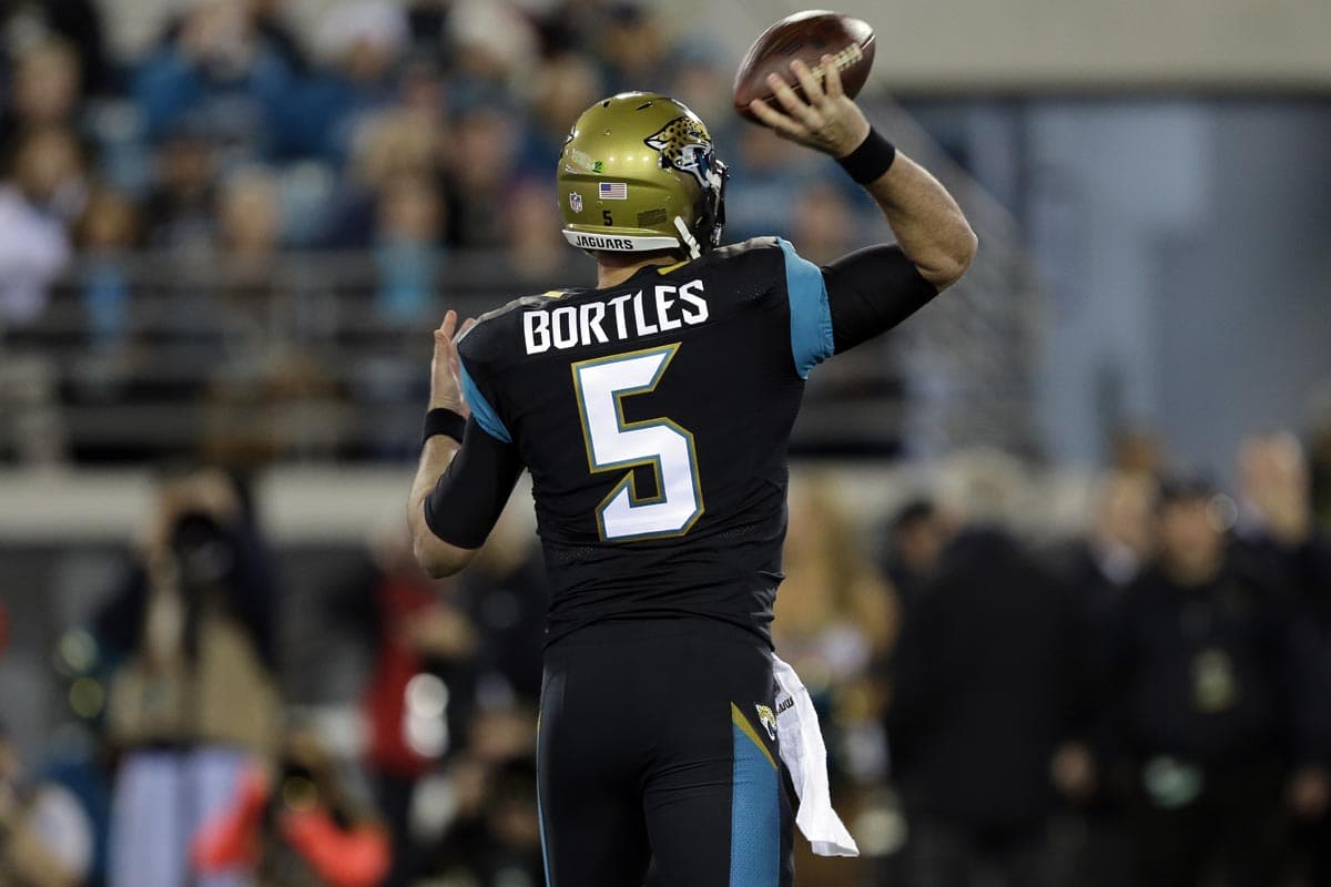 El QB entra a su segunda campaña en la NFL con los Jacksonville Jaguars. Checa las mejores imágenes del ex jugador de Central Florida (AP-NFL).