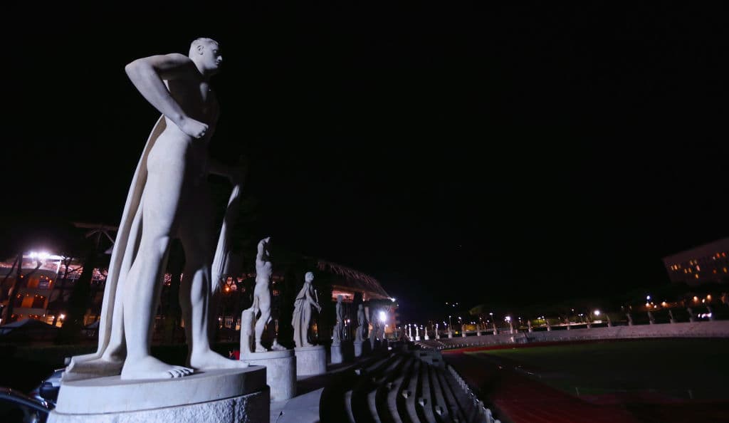 La noche en la capital italiana pintaba para ser especial por el homenaje al hombre que le dio 250 goles durante su trayectoria al equipo de la 'Ciudad Eterna'.