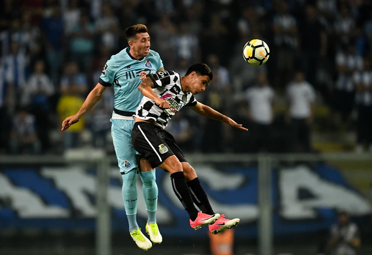 Boavista 0-[3] Porto: Héctor Herrera y Jesús Corona fueron titulares con el Dragón en el derbi de la ciudad. Fue el mediocampista quien puso una asistencia. Diego Reyes entró al 90' y Miguel Layún no fue convocado.