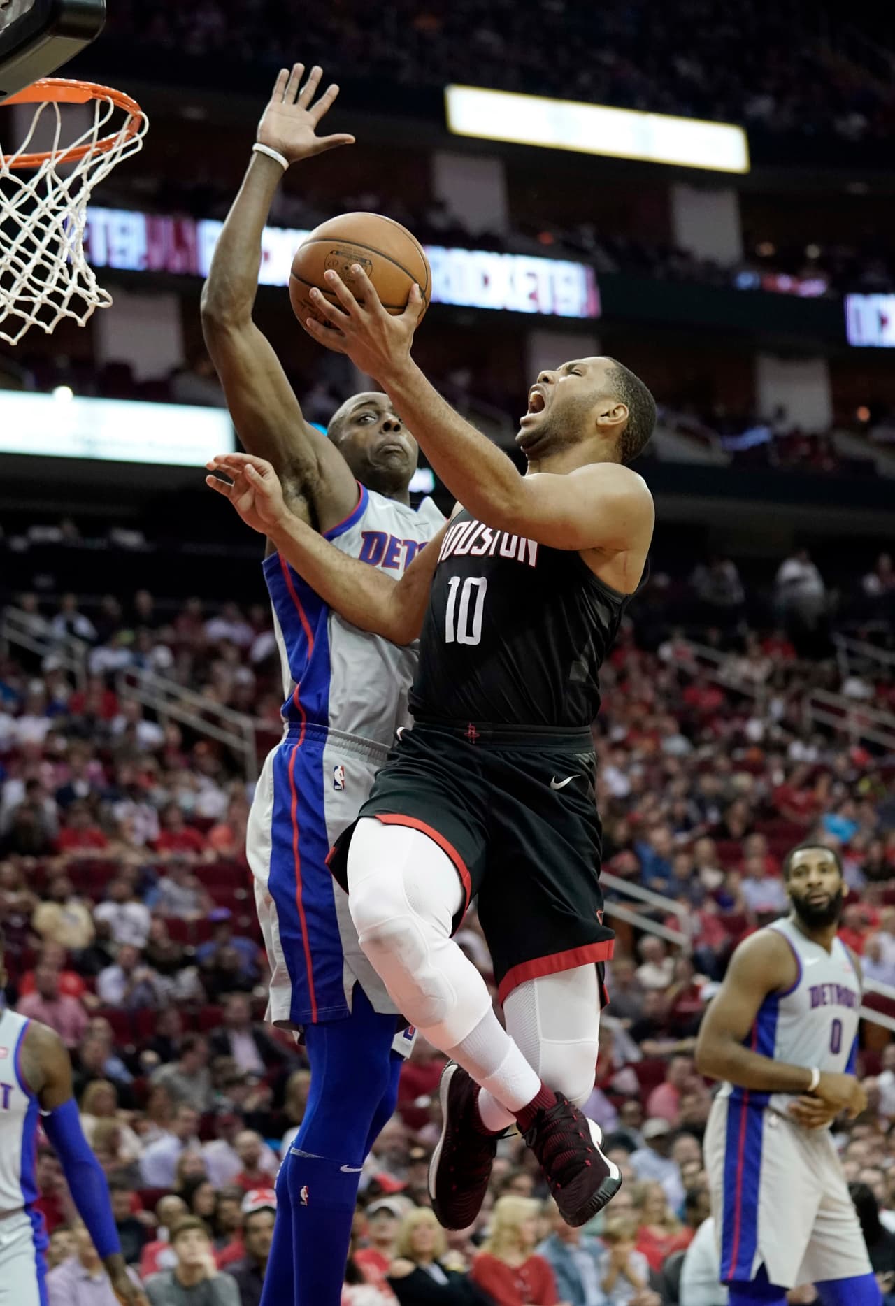 Eric Gordon fue el jugador con más puntos al marcar 22.