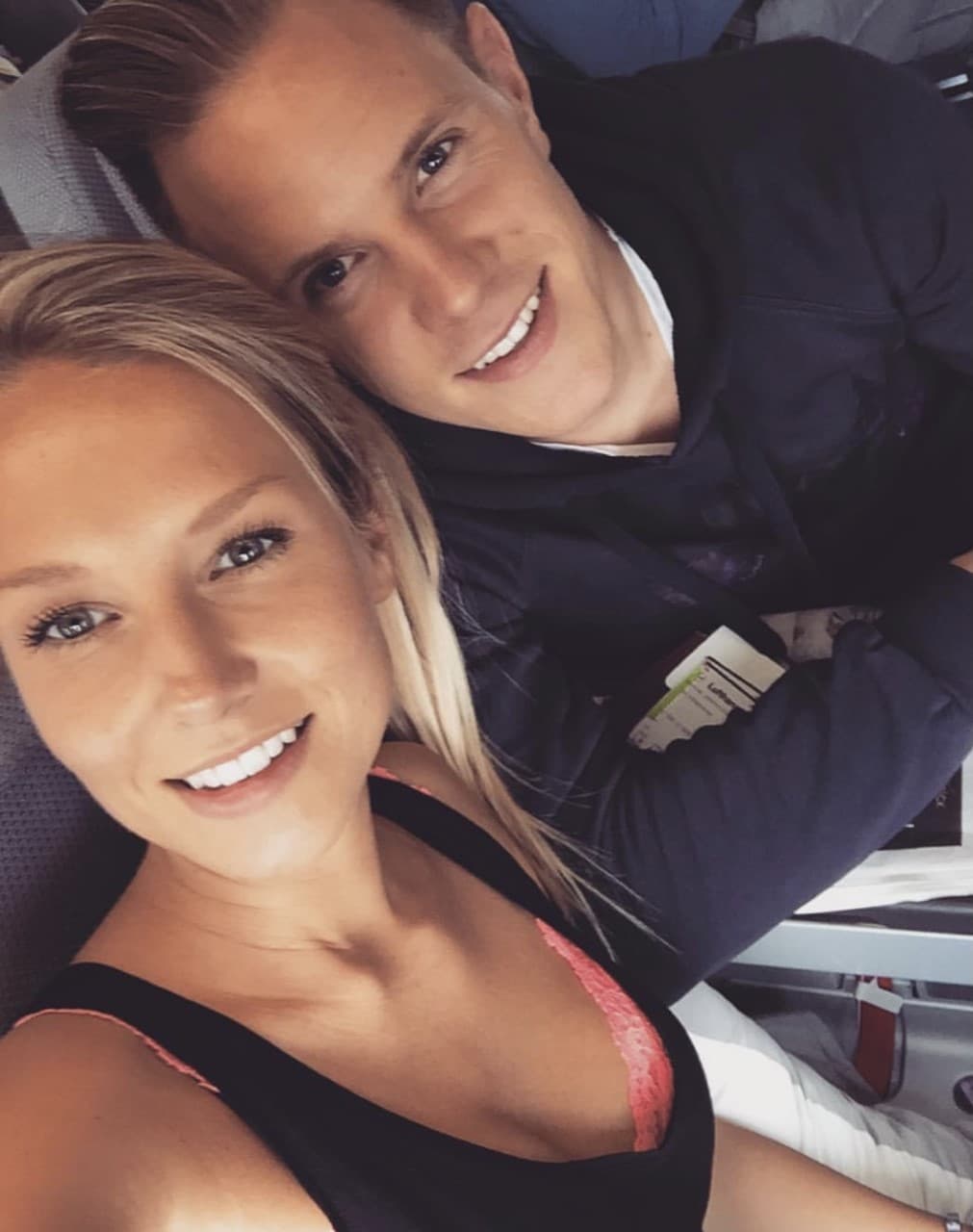 La historia entre Marc André y Daniela es como de película, llevan siendo pareja desde que eran jóvenes y en el año 2017 decidieron casarse por la iglesia.