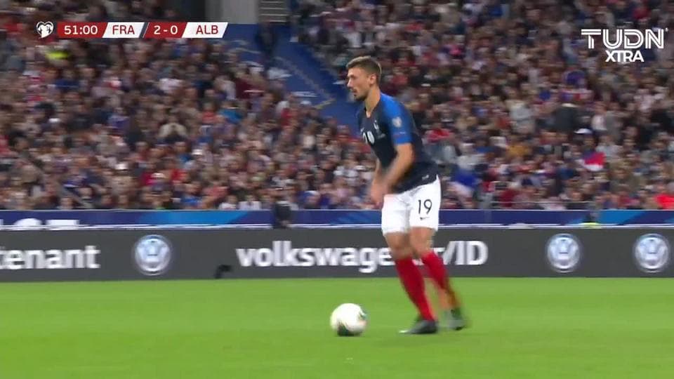 Tiro desviado de Olivier Giroud