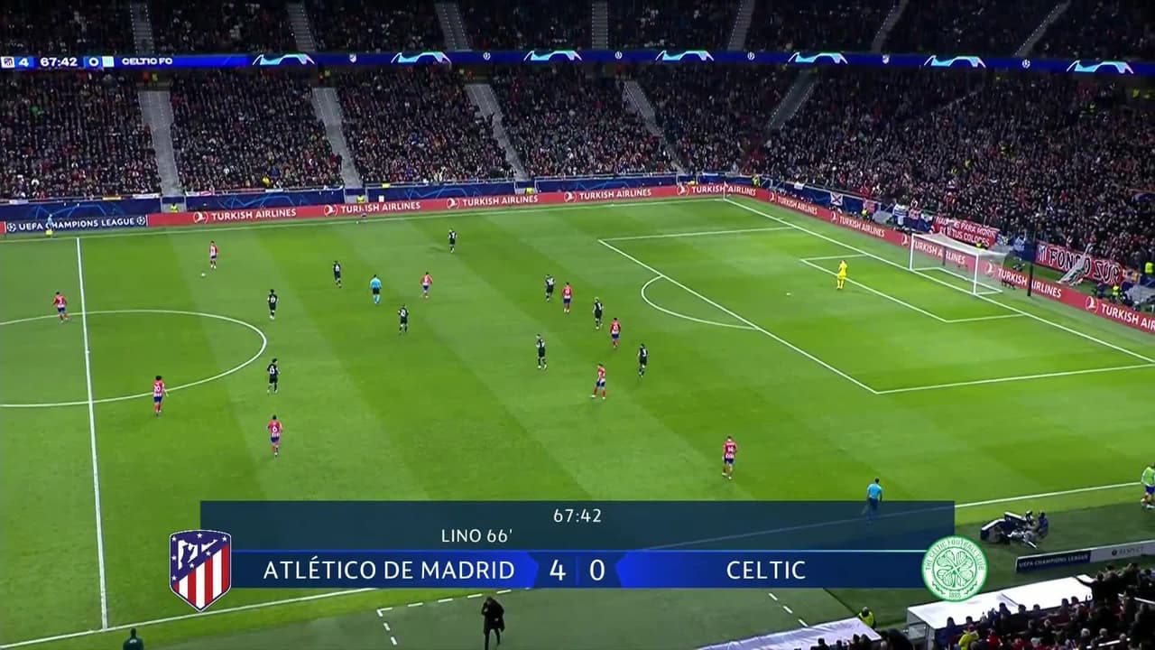 ¡CERCA! Ángel Correa disparó que se estrella en el poste.