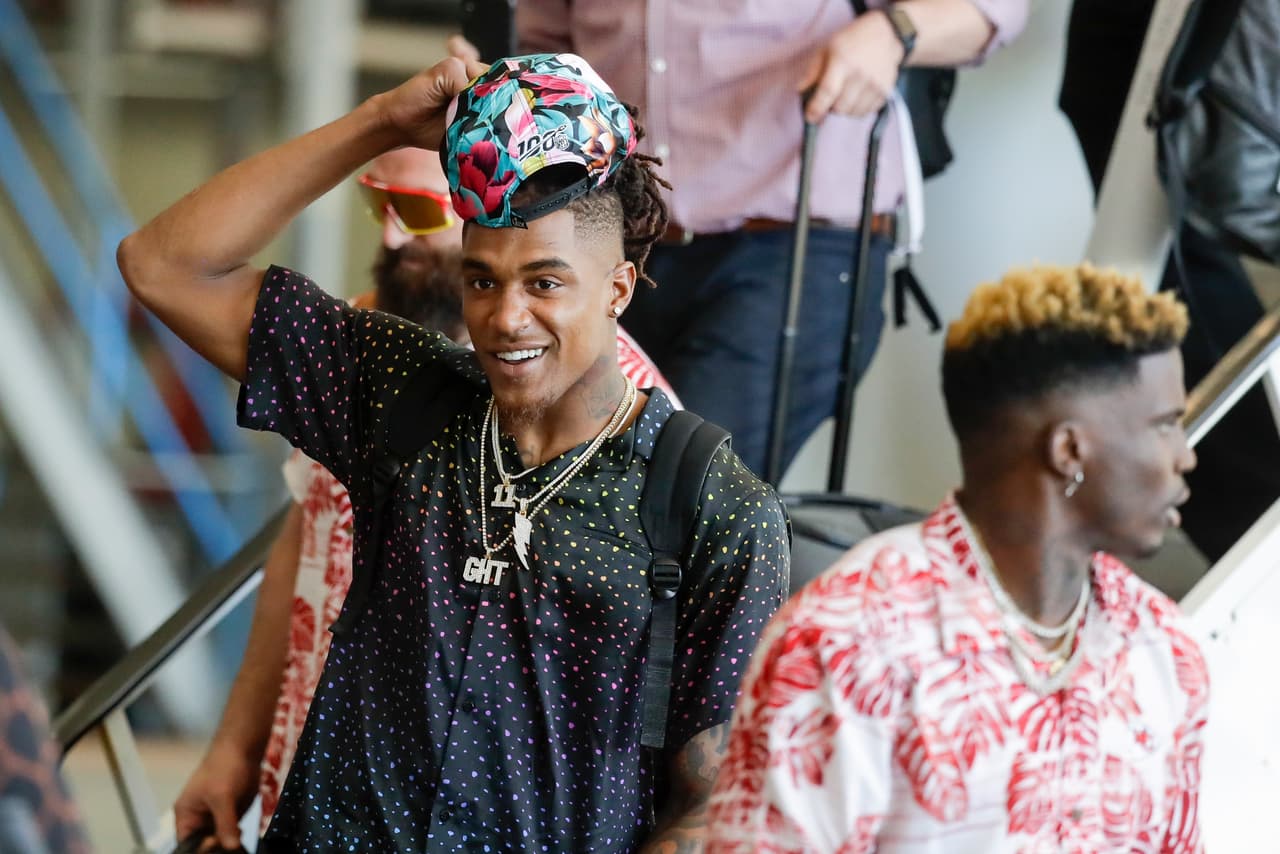 Los Kansas City Chiefs aterrizaron en el aeropuerto de Miami en la semana donde enfrentarán a los 49ers por el Super Bowl LIV.