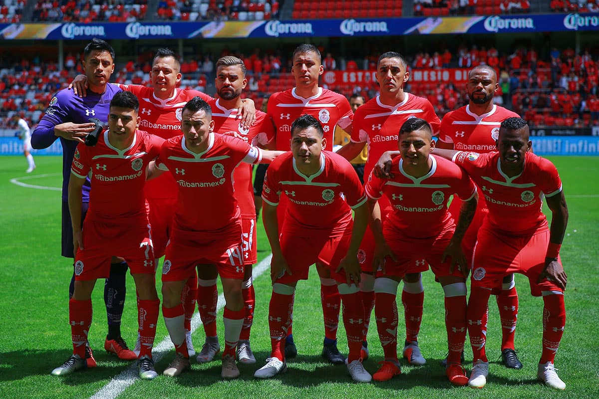 Los jugadores del Toluca posaron antes del inicio del partido.