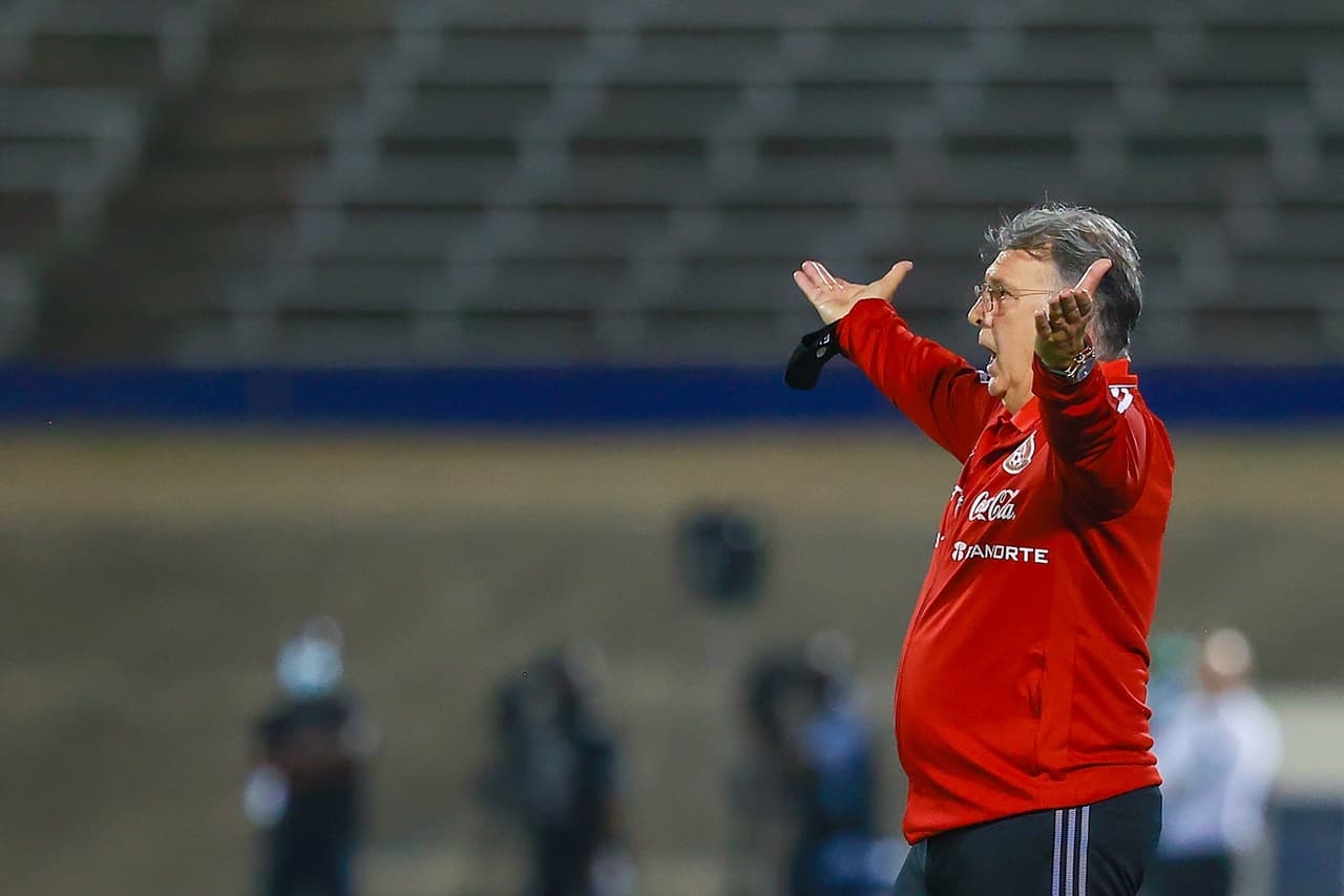 El grito "Fuera Tata" se apareció en Kingston.