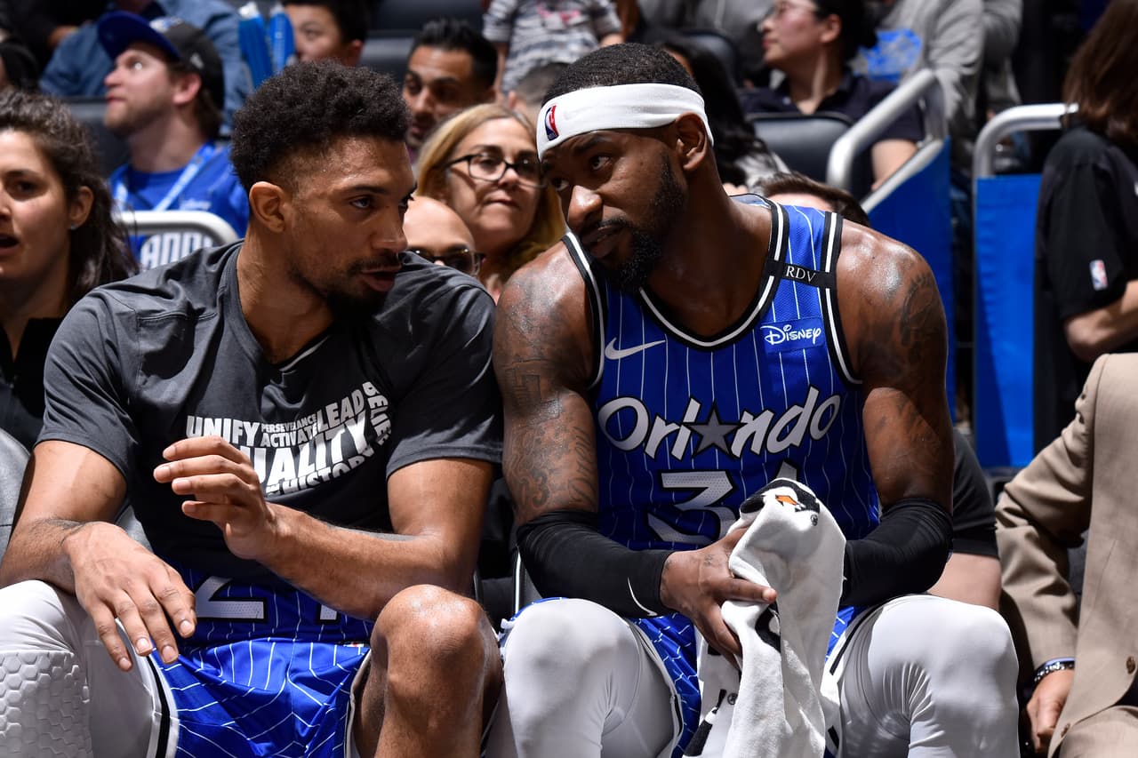 Terrence Ross, sin ser brillante, en 22 minutos en el parqué consiguió 21 puntos, dos asistencias y un rebote para ser el mejor del Magic.