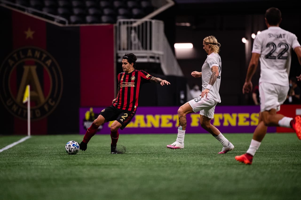 Agudelo (2’) abrió el marcador y Gallagher (5’) emparejó los cartones. Brek Shea (11’) hizo el gol que definió temprano el partido. Pizarro salió lesionado y ‘Cubo’ tuvo minutos de juego.