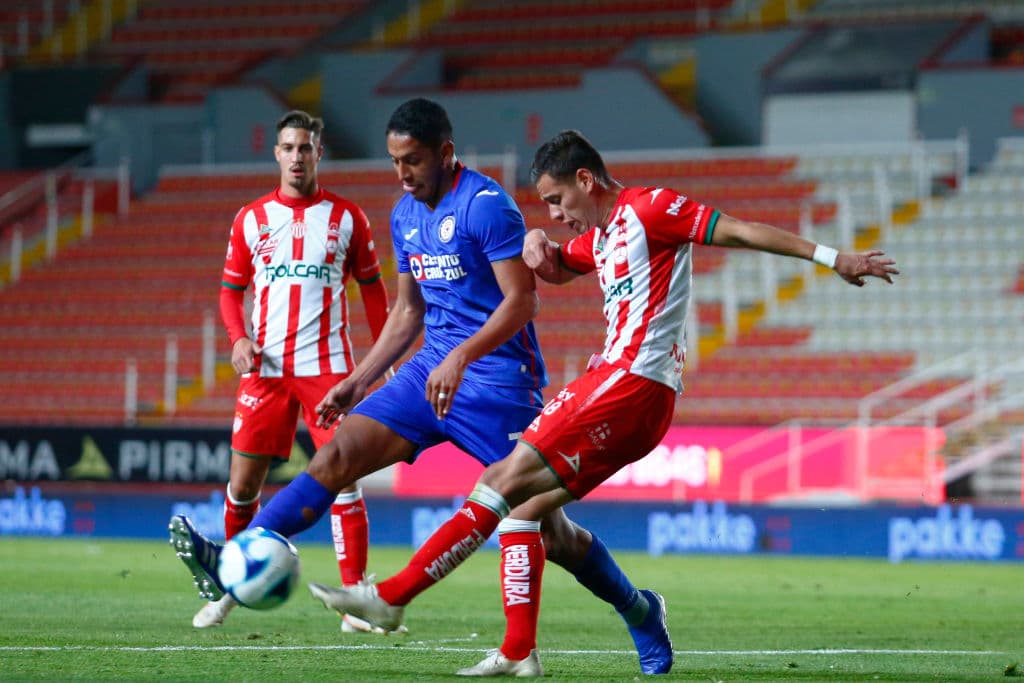 Con gol de vestidor, Luis Romo (3’) adelantó a La Máquina y Juan Escobar Chena (26’) sentenció el duelo. Cruz Azul llegó a nueve unidades para posicionarse momentáneamente en la cima de la competición. Los Rayos consiguieron su tercera derrota y se quedan con cuatro puntos en la parte baja de la tabla.