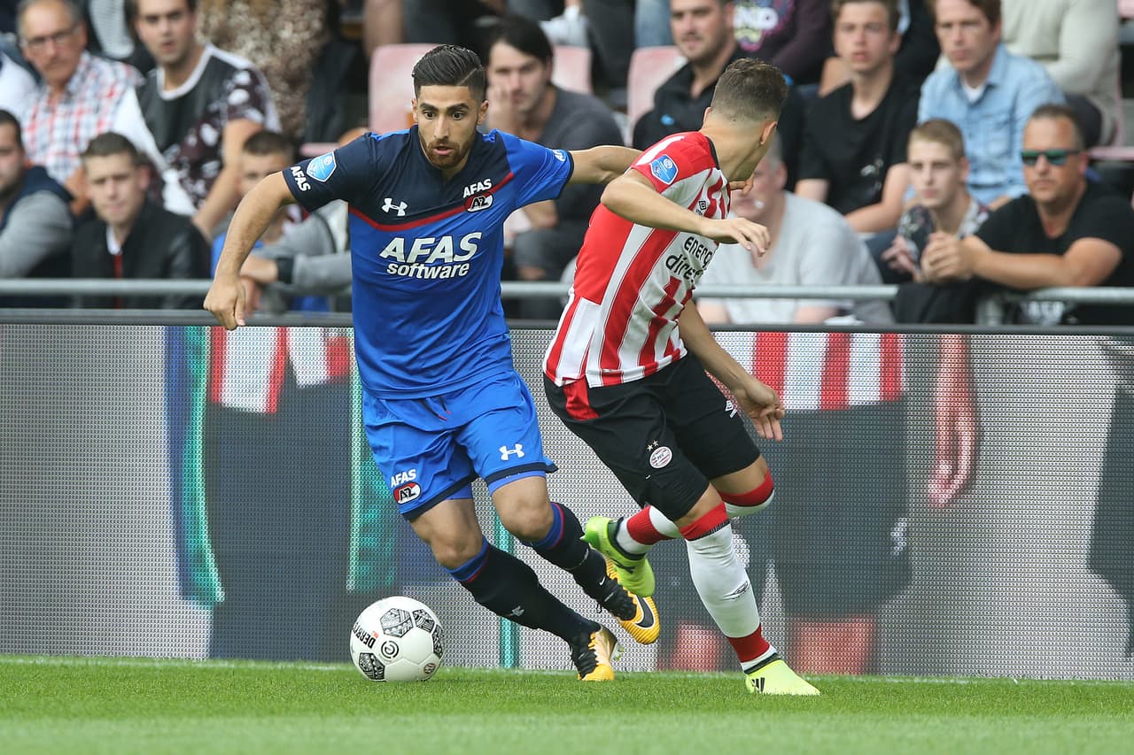 Los visitantes demostraron desde el comienzo que le iban a generar peligro al PSV, que se vio sorprendido.