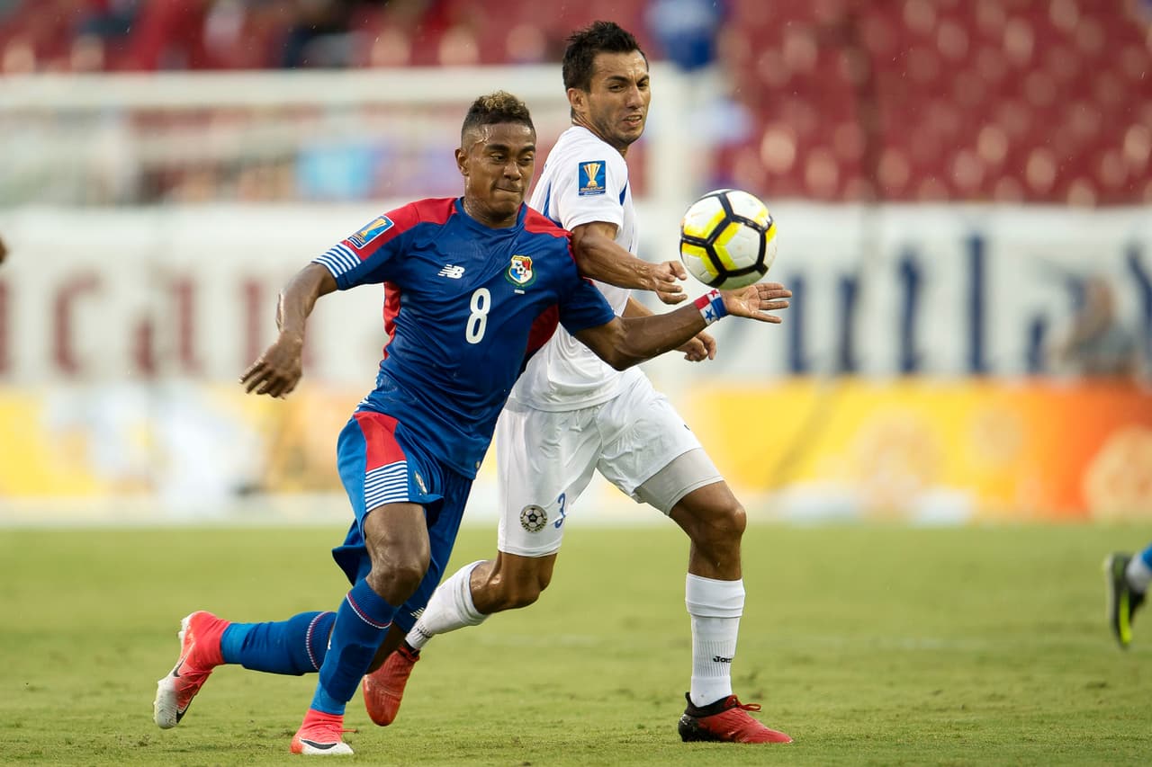 Vestido de blanco, Nicaragua tuvo la iniciativa en medio de la necesidad de mantenerse vivo en el torneo. Sin embargo, el primer tiempo se fue sin goles.
