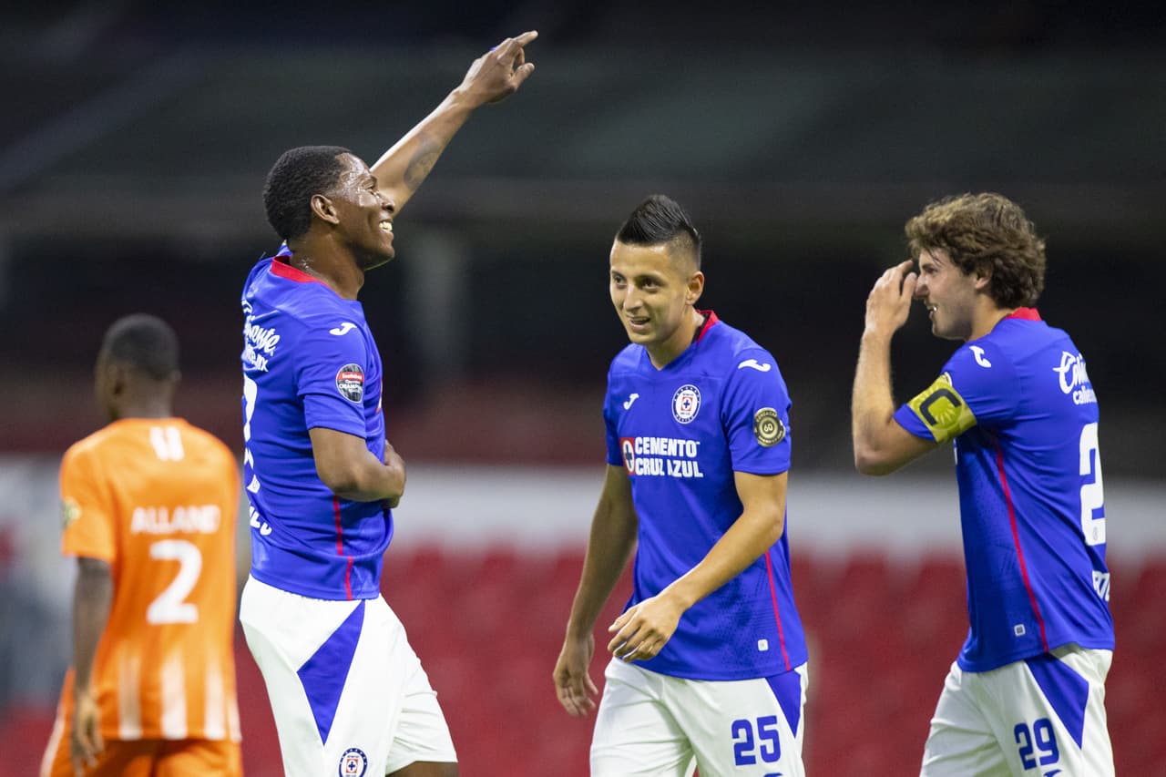 Llueven goles en la capital mexicana y con un marcador de 8-0 a favor, Cruz Azul elimina al Arcahaie de Haití en los octavos de final de la Concacaf Liga de Campeones.