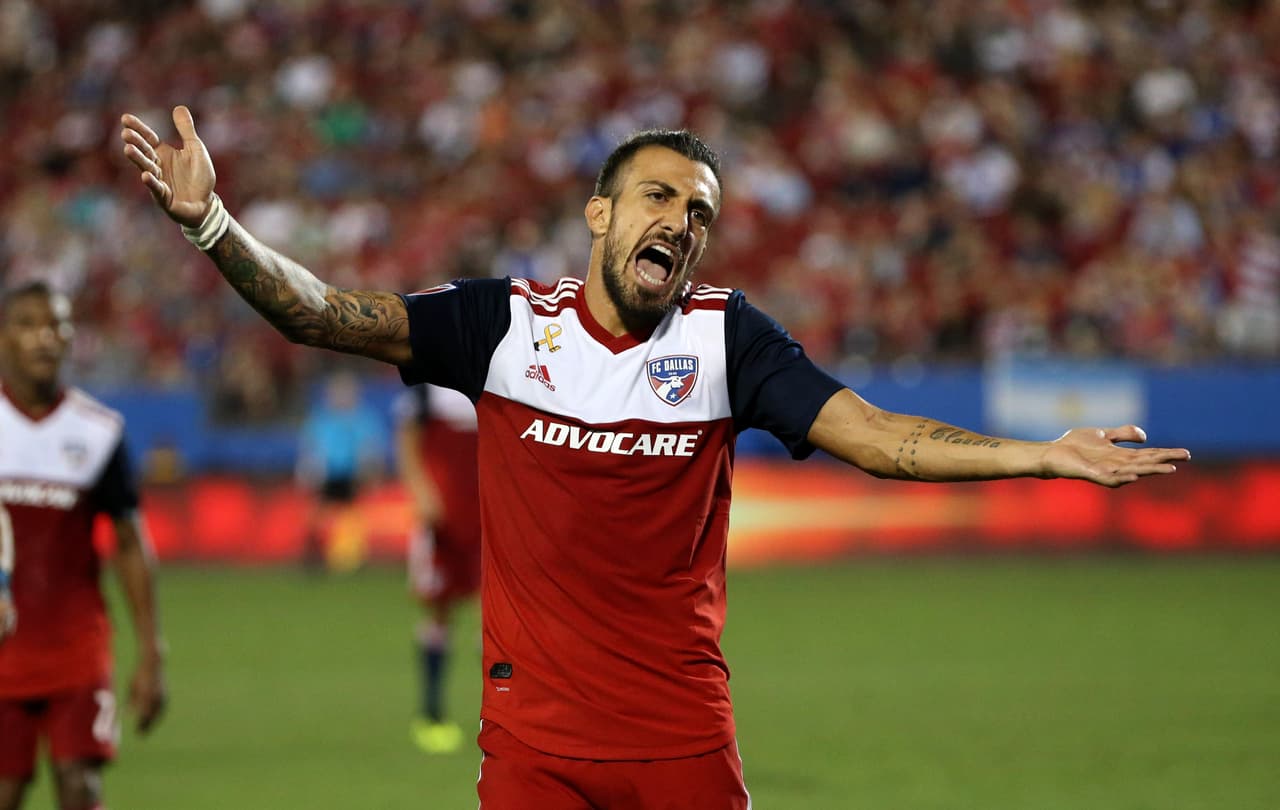Gracias a una victoria agónica como visitante ante Vancouver Whitecaps, FC Dallas recuperó la primera posición de la Conferencia Oeste. Maximiliano Urruti asistió en los dos goles del club texano. (USA Today Images)