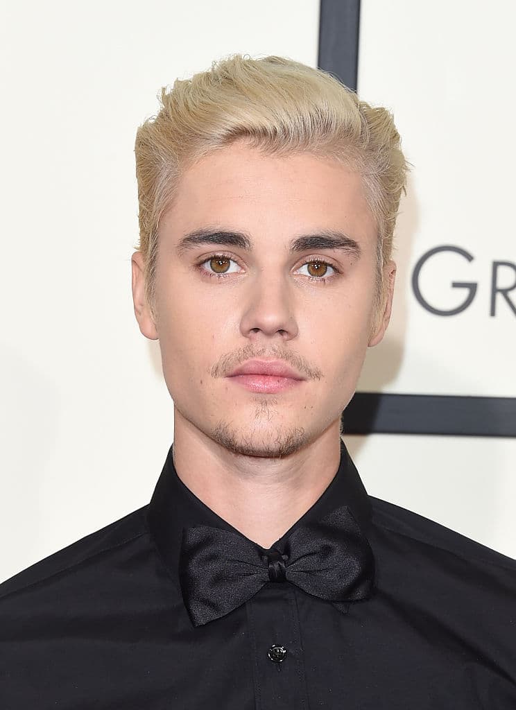 Bieber comenzó a ser una estrella, cuando tan solo tenía 15 años.
<br>