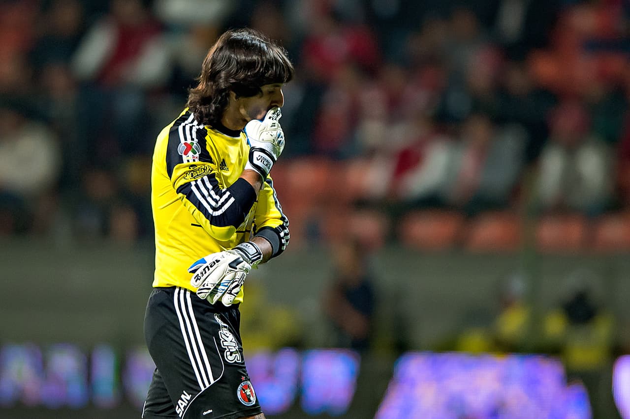 Otro guardameta que no la pasó nada bien fue Federico Vilar, portero de Xolos de Tijuana, quien permitió cuatro goles y en el primer gol que recibió cometió un grave error para que Toluca se pusiera al frente en el marcador.