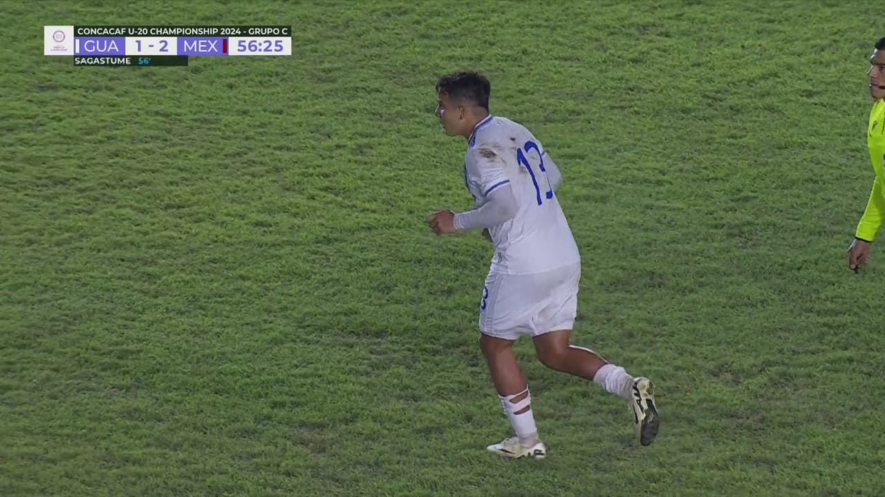 ¡Guatemala descuenta! Gol de Sagastume de penal para el 1-2 ante México