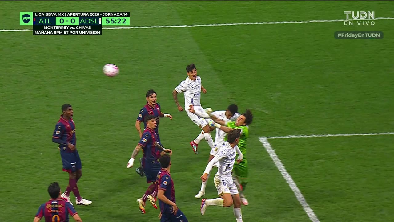 ¡Pudo terminar en desgracia! ¡Óscar Jiménez y Robson Bambu sufren brutal cabezazo!