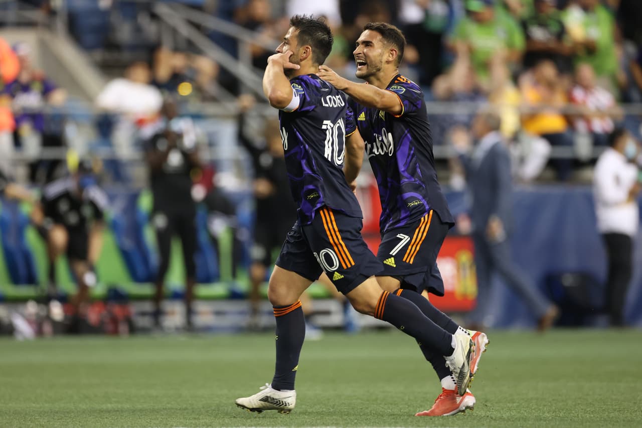 Seattle Sounders golean 3-0 a Tigres y esperan en semifinales al gandor entre New York City y Pumas.